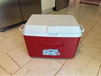 Rubbermaid Cooler