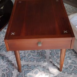 MCM END TABLE - Nice Table