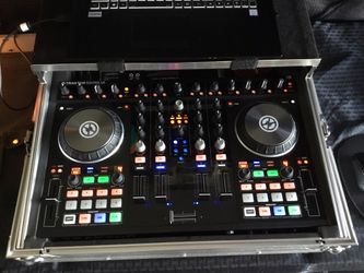 Traktor DJ Controller With Case