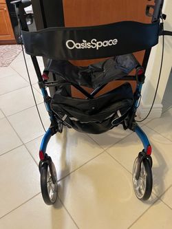 Walker Oasis  Space rollator Walker never used