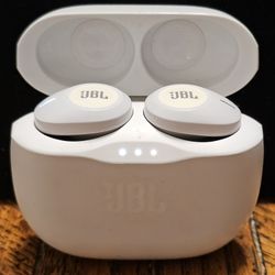JBL Complete wireless Bluetooth earphone (white) JBL TUNE 120TWS WHT
