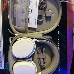 Sennheiser MOMENTUM 4 Wireless Headphones