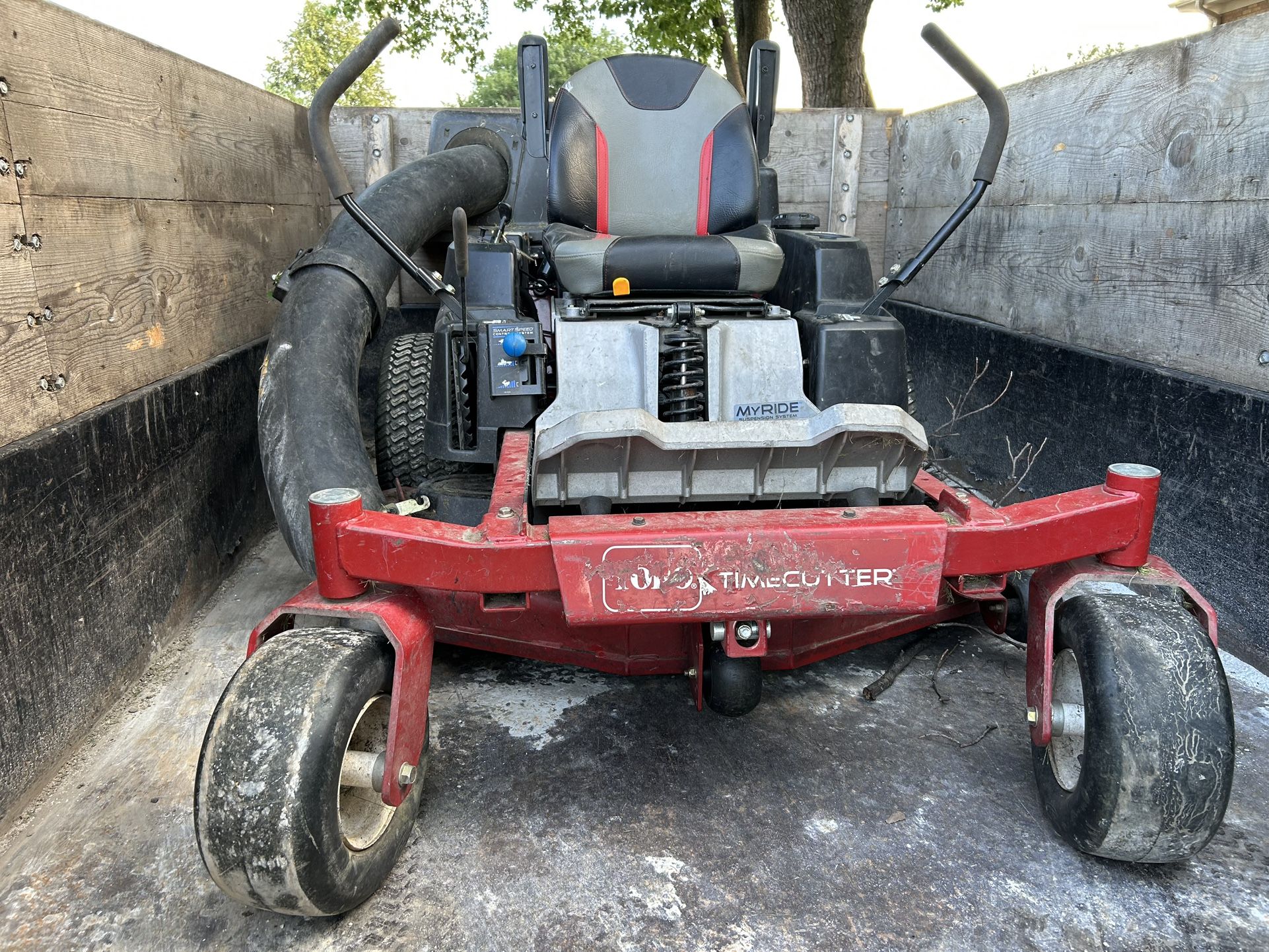 Ride on toro lawn mower for sale $1,800 (Chicago)