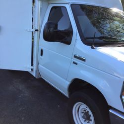 2012 Ford E-350