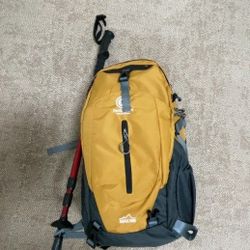 Large-capacity backpack