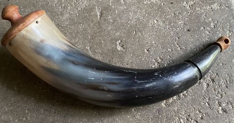 Vintage Powder Horn Muzzleloader with Wooden End Cap (READ DESC)