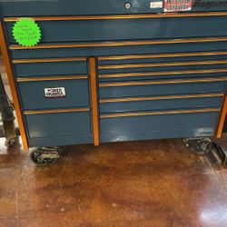 SNAP ON Tool Box With Key