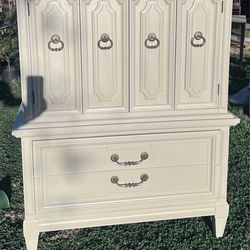 5 Drawer Tall Dresser By Dixie