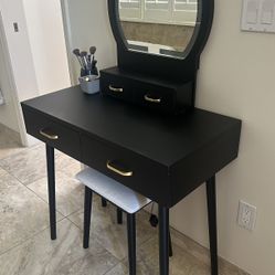Makeup Vanity With Mirror And Stool