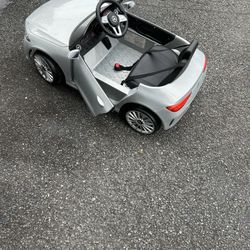 Mercedes Electric Riding Car