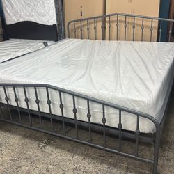 Easternern king bed with memory foam mattress