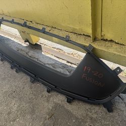 2019-2020 FORD FUSION GRILLE TRIM MOLDING