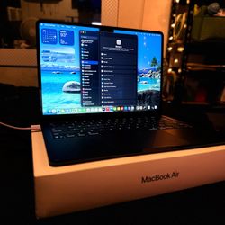 MacBook Air M4 - Midnight 13”
