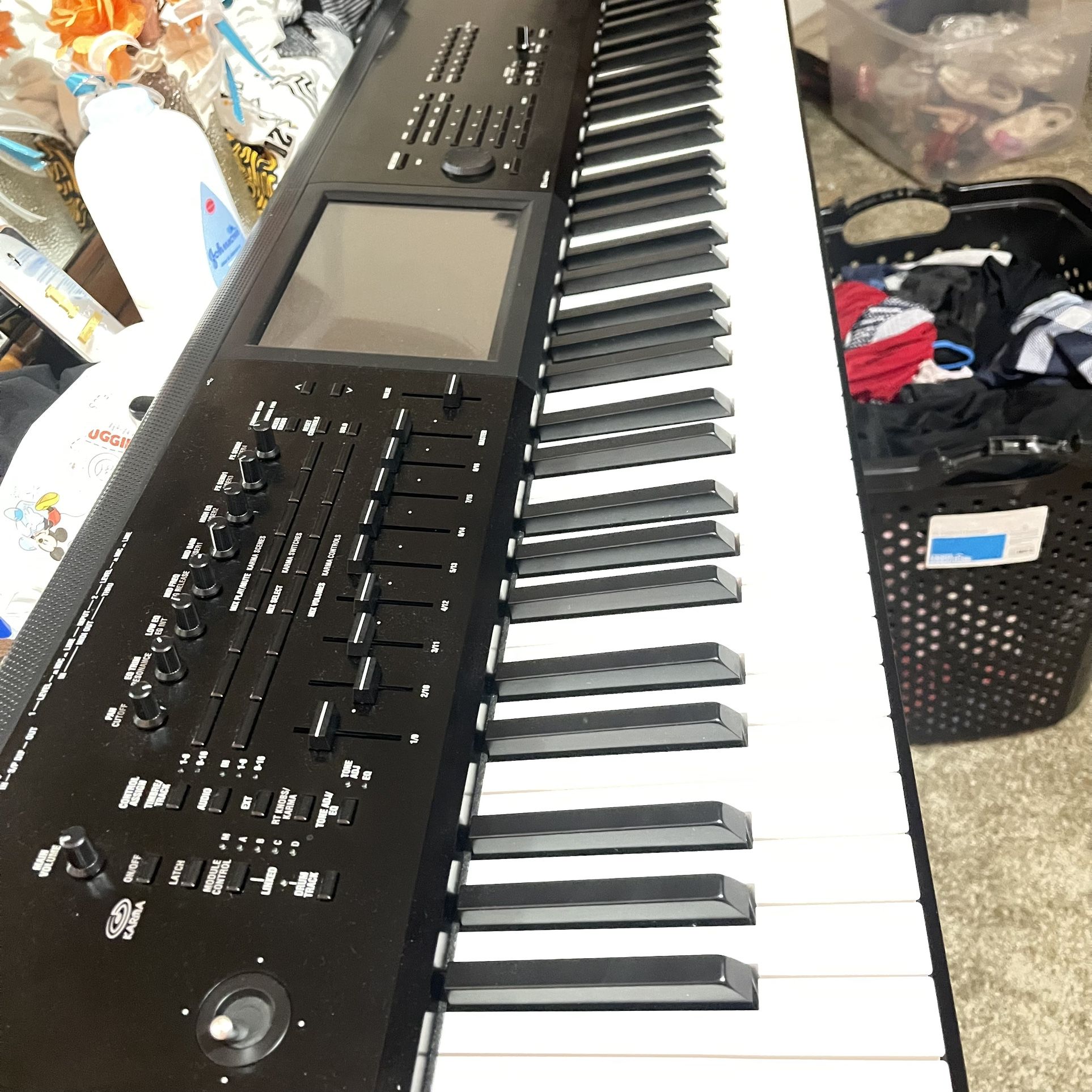 $2,500 Keyboard Korg Kronos 2 Usado Como Nuevo 73 Teclas
