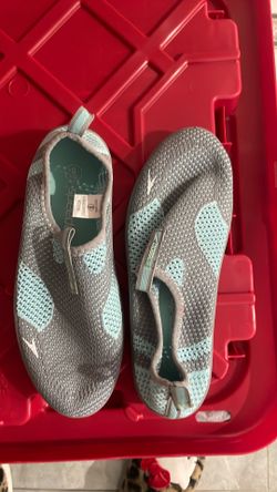 Brand new amazing water shoes