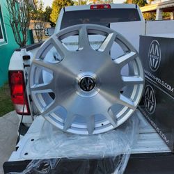 24s With Floating Caps NEW IN BOX