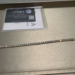 Diamond tennis bracelet