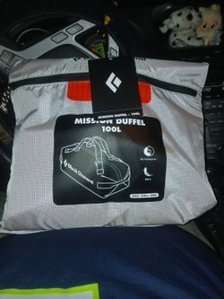 Black diamond duffle bag
