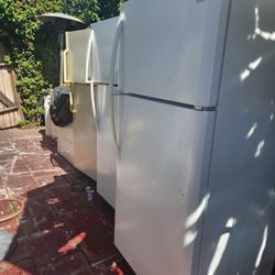 Apartment Size Refrigerators 