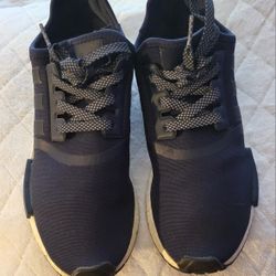 ADIDAS WOMEN BOOST SIZE 9