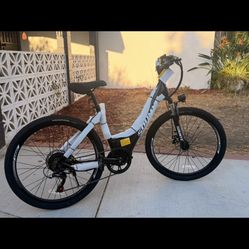  Ebike, new In Box beach cruiser, mountain bike, high end, long range, digital speedometer comfortable ride