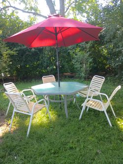 patio set $140 For all You see in the picture