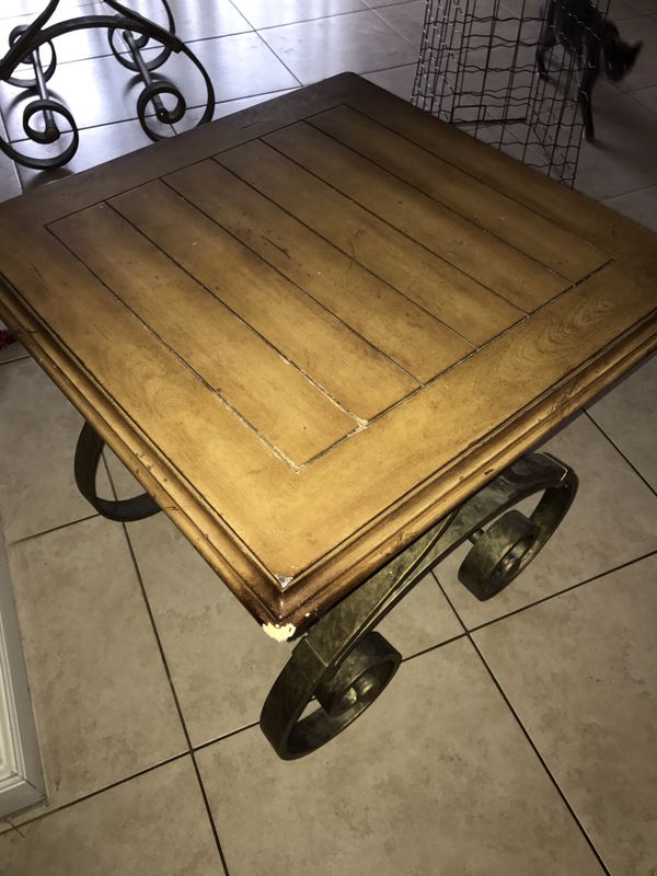 Side Tableatching Console Table For In Tamarac Fl Offerup Side Tableatching Console Table