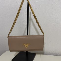 Prada Saffiano Wallet on Chain