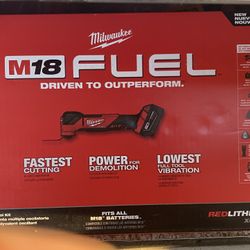MILWAUKEE M18 FUEL  MULTI TOOL KIT #2836-21 (( Read Nelow ))