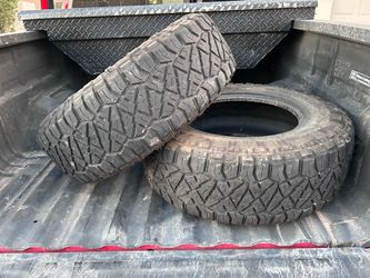 265/70/17 Nitto Ridgegrapplers