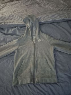Nike hoodie size women's medium