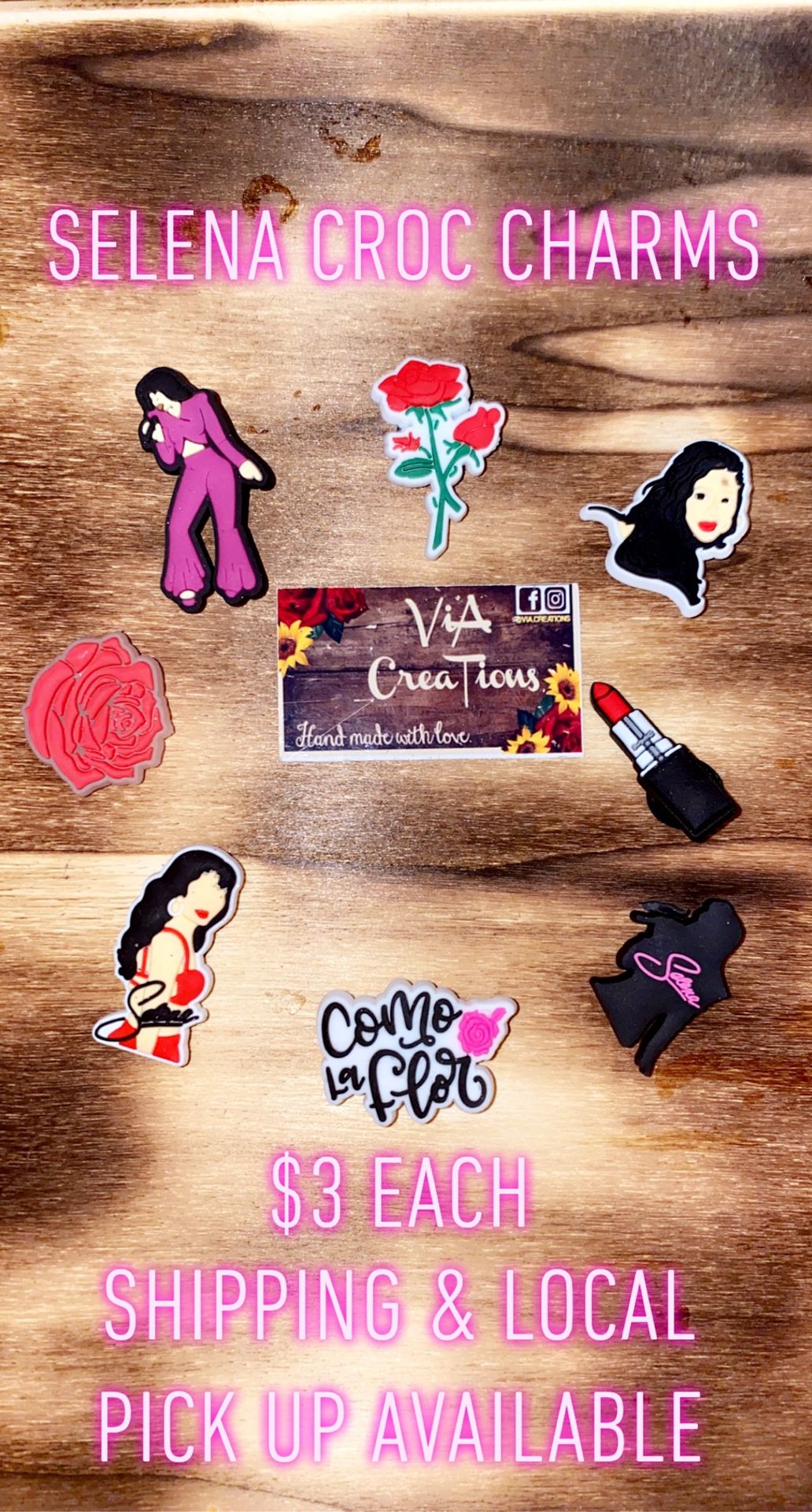 Selena croc online charm