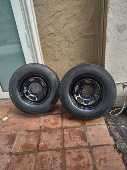 2 Wheel and Tires F250 , Size 245 ,75,17 LT 