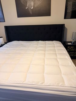 Like New King Size Bed