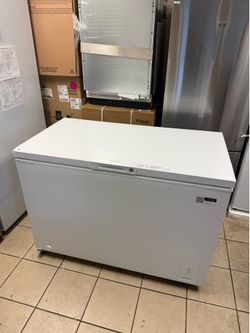 🥶 NEW Frigidaire - 15 cu. ft. Convertible Garage Ready Chest Freezer - White Model: FFCL1562AW