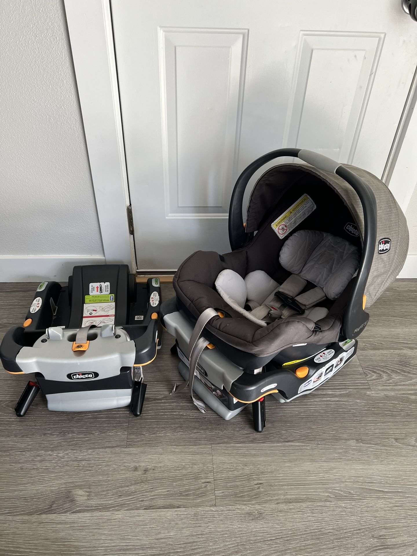 Chicco Keyfit 30 Car Seat And 2 Bases