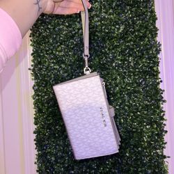 Michael Kors Wristlet