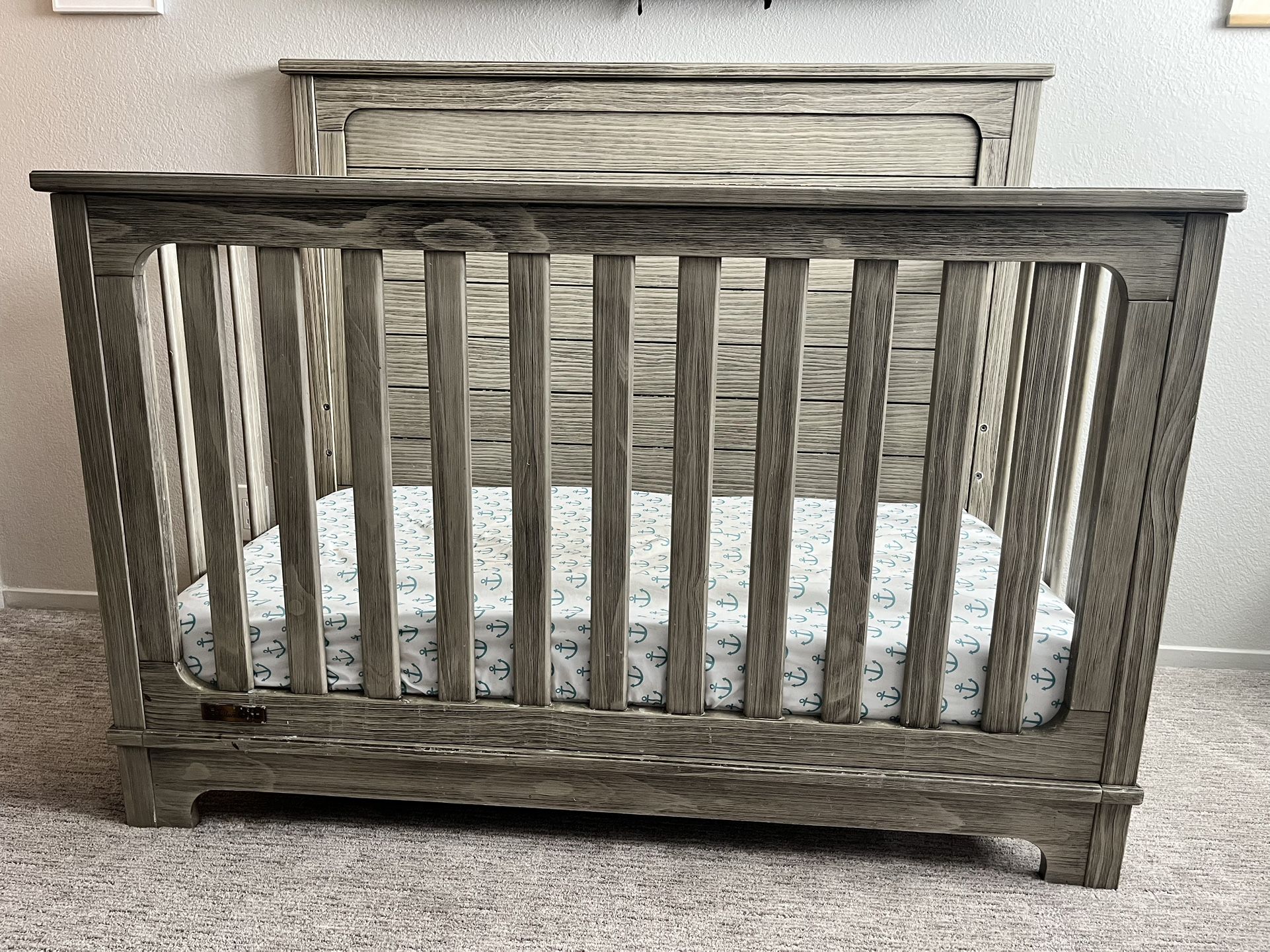 Baby/Toddler Crib