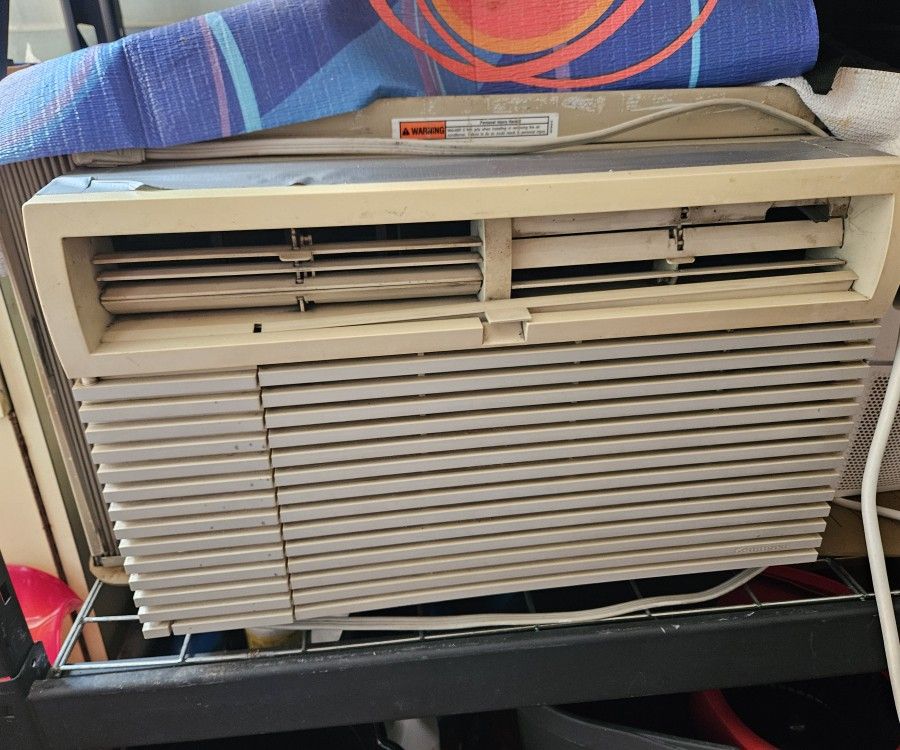 Air Conditioner - Kenmore 10,000 BTU