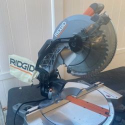 Ridgid 12" Corded Dual Bevel Miter Saw With LED Cutline Indicator MISSING BOTH FENCES