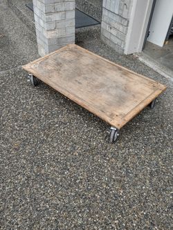 Moving dolly