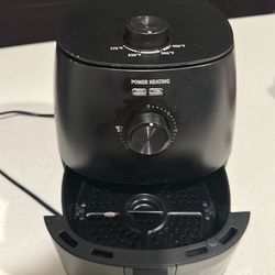Mainstay 2.2 qt air fryer