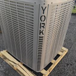 2017 York 4 Ton AC Condenser Heat Pump R410a 

**Fully charged with refrigerant**