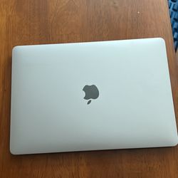 MacBook Pro M2 13inch 2022