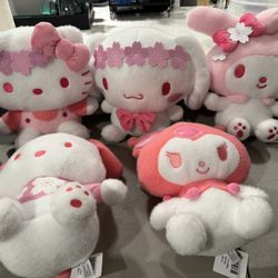 HELLO KITTY PLUSHIES COLLECTION