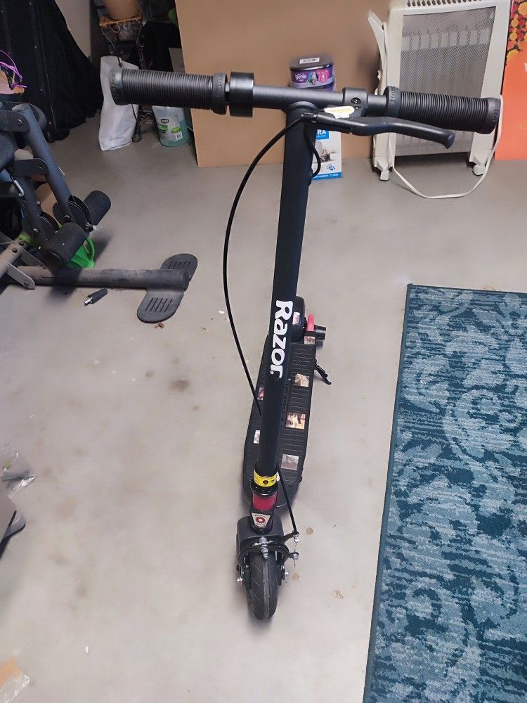 Razor Electric Scooter E 195