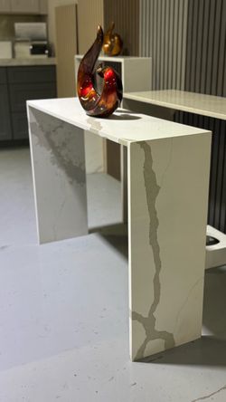 45x12 H32 Quartz Entry Table