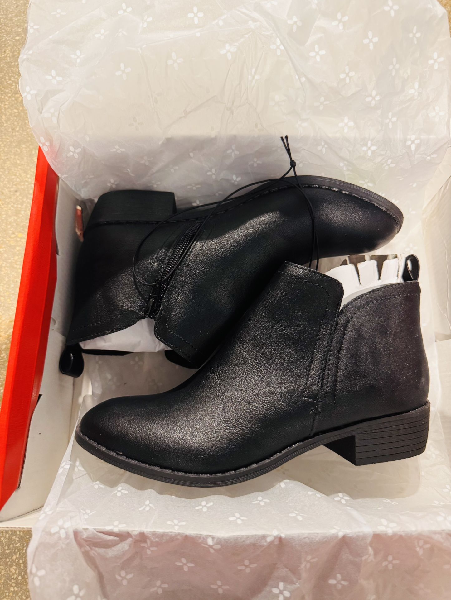 SUN + STONE black Boots / 6.5