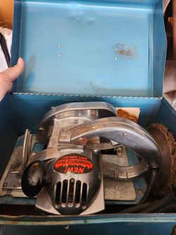 USED SHOPMATE  CIRCULAR SAW W/ CASE  & BLADES & GUIDE