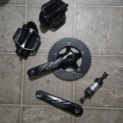 Crankset With Bracket And Pedals